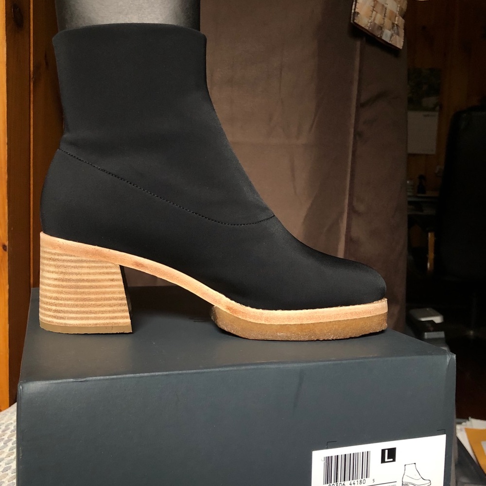Brand New in Box Clark’s Nadia Boots